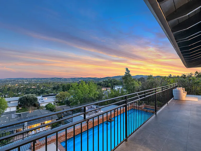 5952 Woodland View Dr — Photo 14