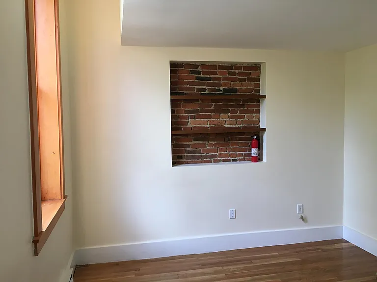 223 W Newton St #3 — Photo 9
