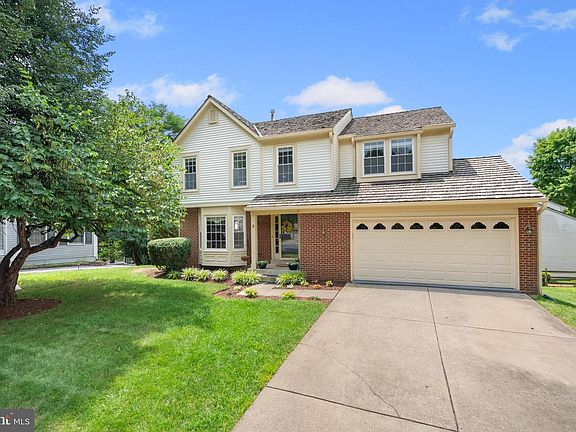 3rd image of 9 Red Granite Ct