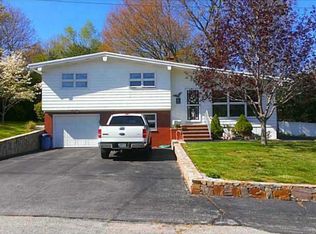 16 Sternbach St, West Warwick, RI 02893