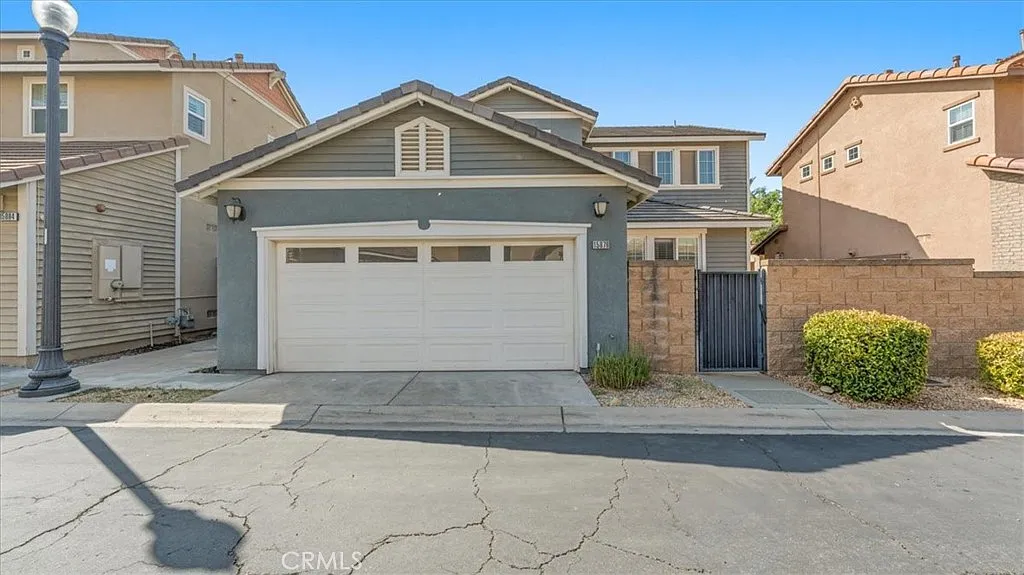 4 bed, 2841 sqft, $4,000 — Photo 3