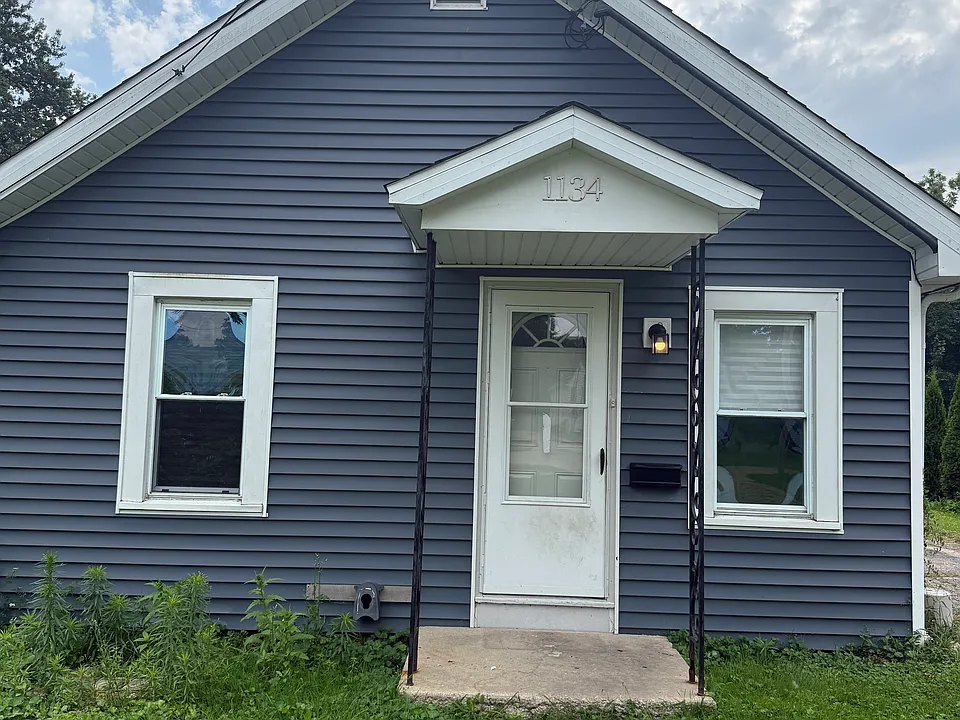 1134 White Ave