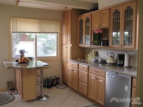 5th image of 27141 Kennedy St