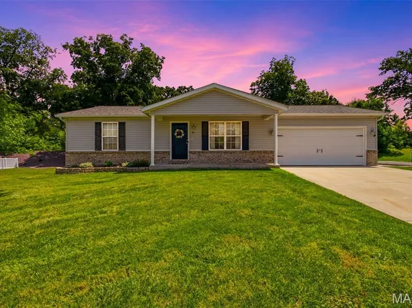 34 Parkway Dr, Troy, MO 63379