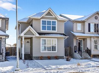 336 W Cranberry Cir SE, Calgary, AB T3M 0S2