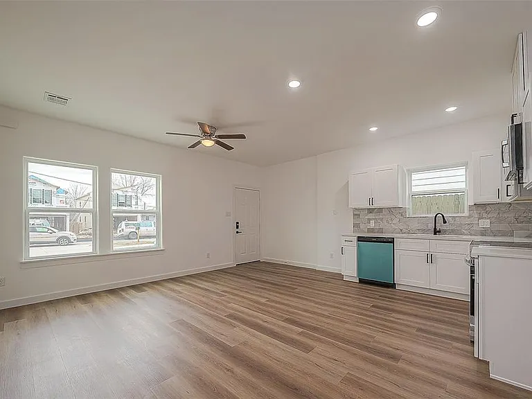 8212 Sparta St — Photo 5