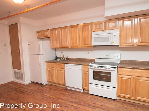 3rd image of 200 Krams Ave APT 1-1