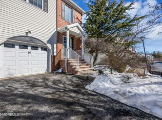 86 Heron Ct, Manalapan, NJ 07726