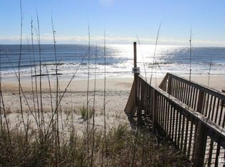 28 Porpoise Pl, North Topsail Beach, NC 28460