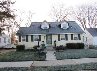 413 Hillcrest Ave, Morrisville, PA