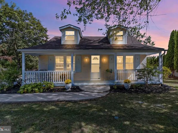 209 Orchard Ave, Martinsburg, WV 25401