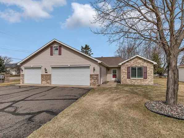 1101 Willow Pond Dr, Waite Park, MN 56387