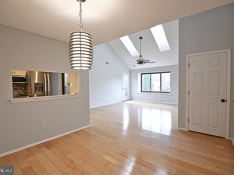 1st image of 4914 Dunbarton Rd #C