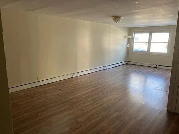 3rd image of 74 W 21st St Floor 1