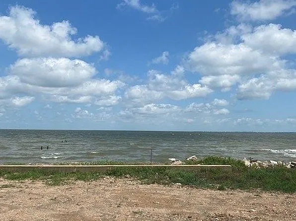 1414 Todville Rd, Seabrook, TX 77586