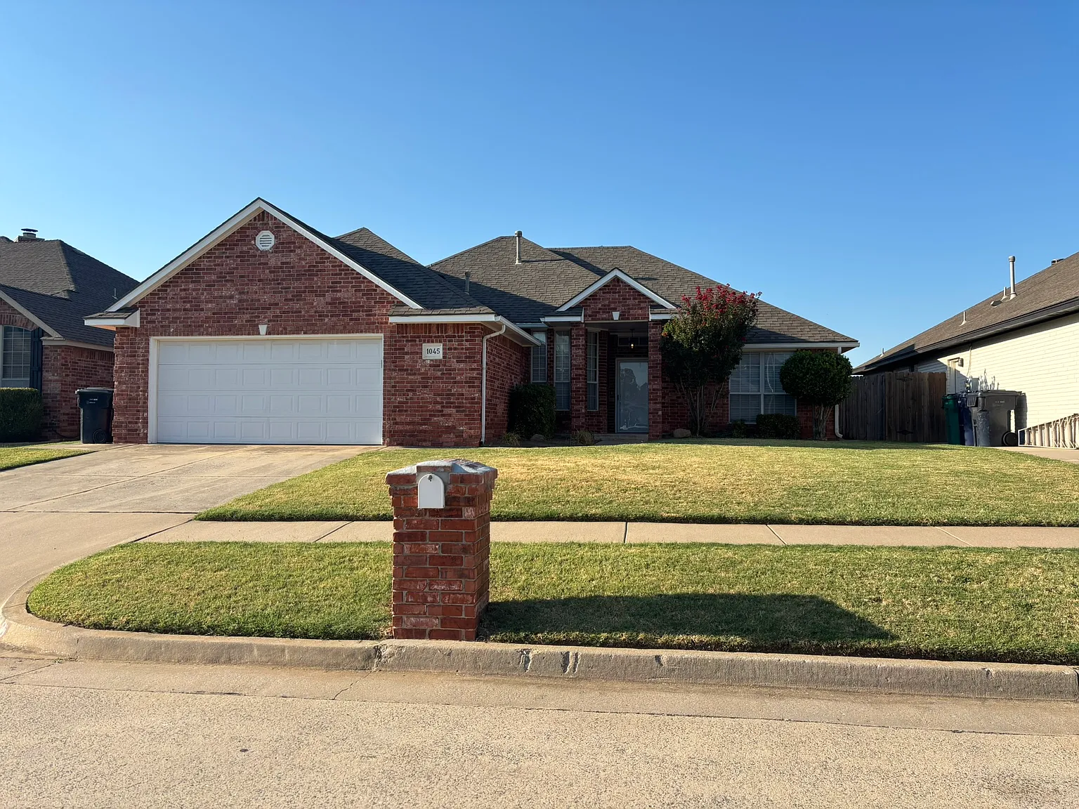 3 bed, 1750 sqft, $1,695 — Photo 2