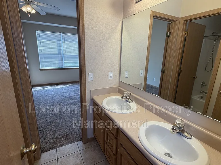 2201 Westdale Rd #C12 — Photo 26