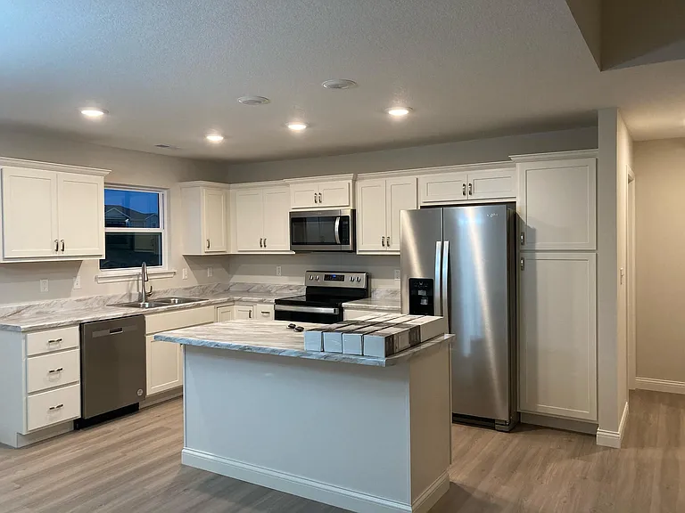 2301 Bitternut Dr — Photo 3