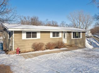 4764 Cumberland Rd, Mound, MN 55364