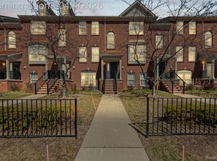 25403 Saint James, Southfield, MI 48075