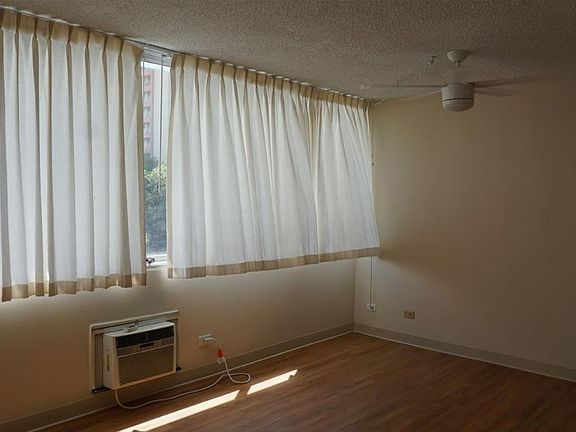 3rd image of 1560 Kanunu St APT 403