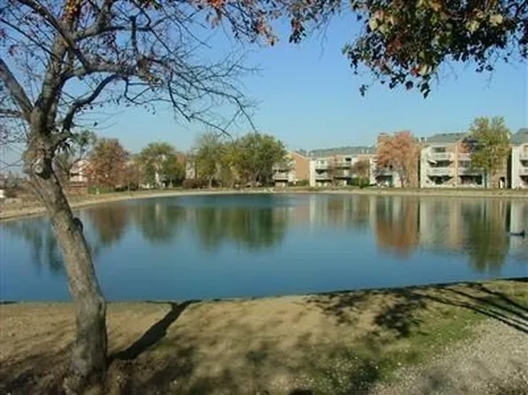 1102 Arrowhead Xing #230, West Carrollton, OH 45449