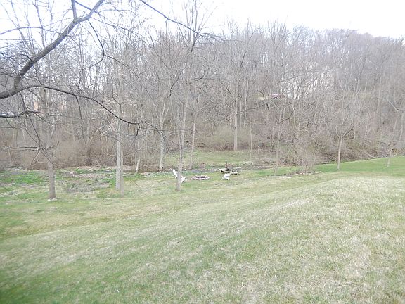 3rd image of 808 Stonebridge Dr