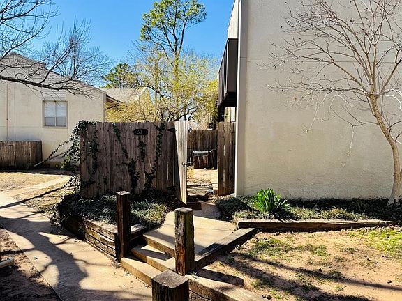5th image of 804 Cardinal Creek Blvd APT A
