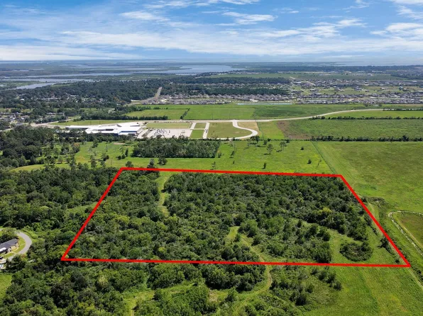 253 Ford Ln, Baytown, TX 77523