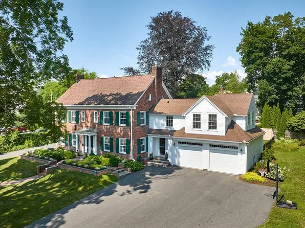 3 Tyler Ct, Northampton, MA 01060