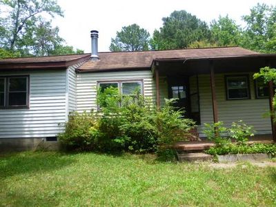 7185 T C Walker Rd, Gloucester, VA, 23061