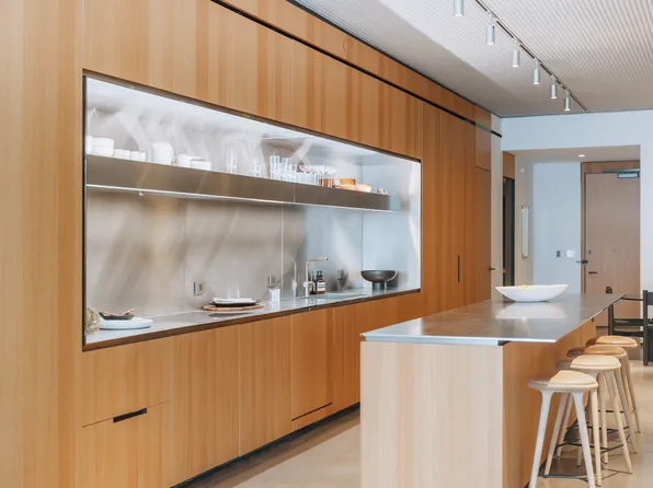 100 East 53rd Street image 6 of 24