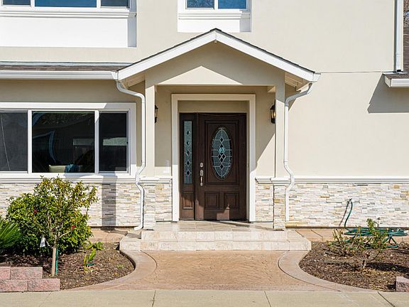 3rd image of 43288 Chatterton Ct