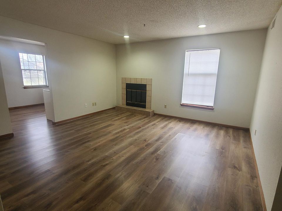 130 NW Vesper St APT C, Blue Springs, MO 64014 Zillow