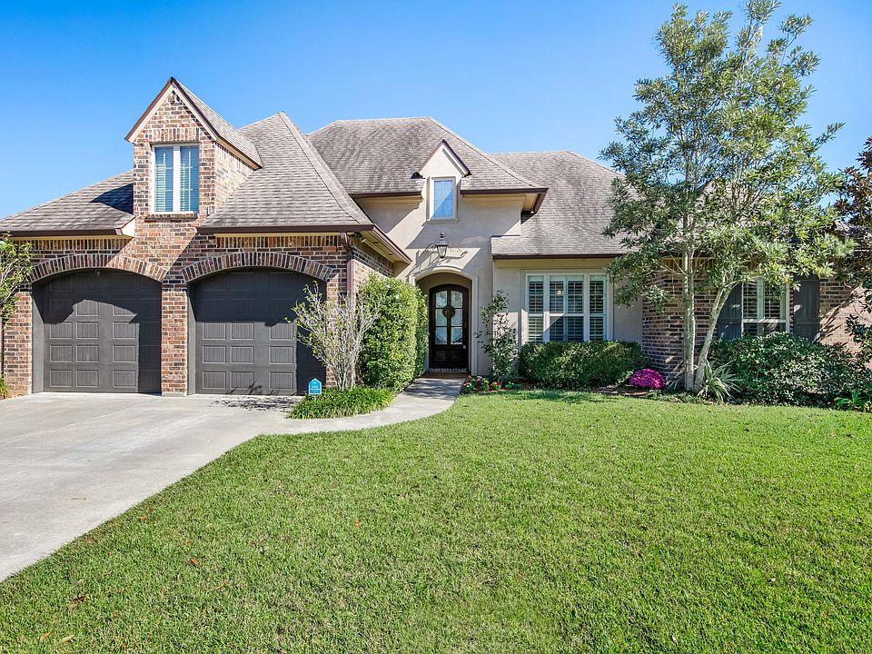 1st image of 204 Herbsaint Dr