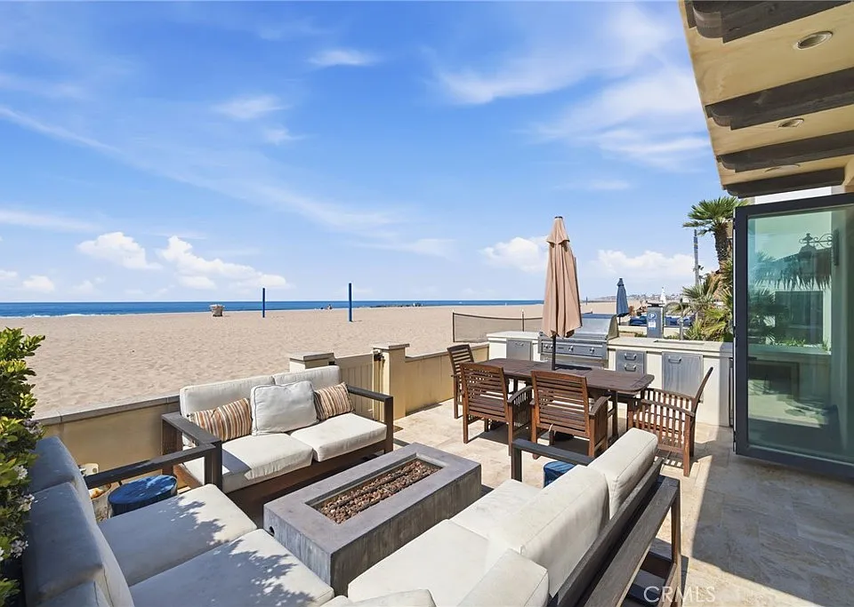 3715 Seashore Dr