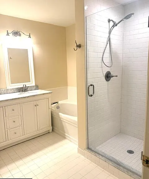 1581 Leeds Castle Dr #101 — Photo 4