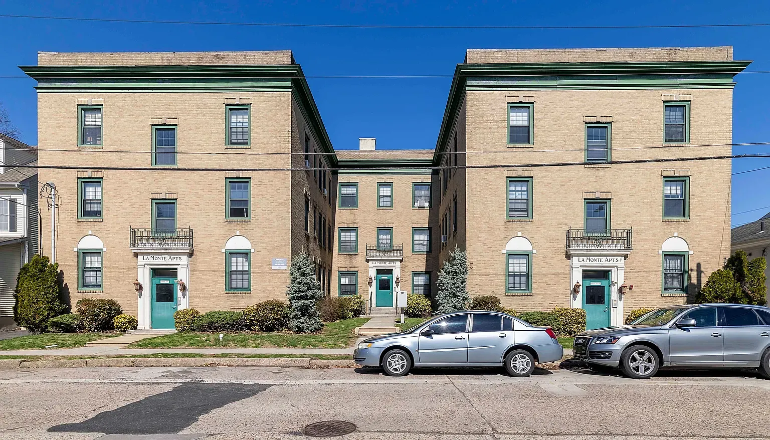 Lamonte Apt — Photo 2