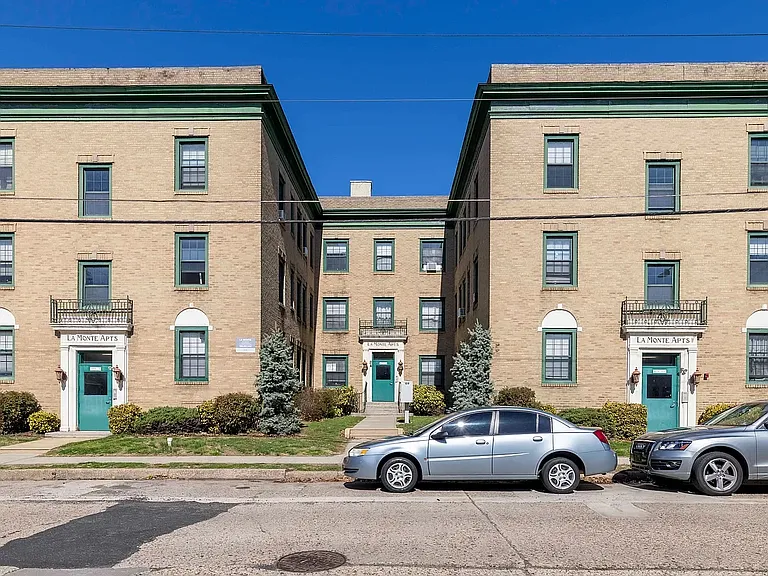 109 Chestnut St #17 — Photo 2