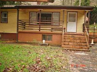 657 Waddells Run Rd, Wheeling, WV 26003