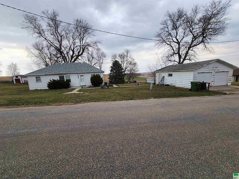 2nd image of 302 W Northside Ave