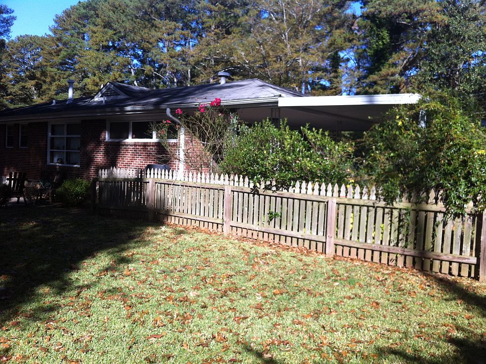 1st image of 3373 Pinehill Dr