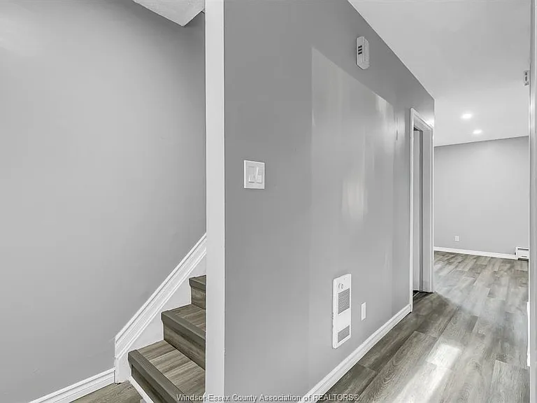 9020 Conway Ct — Photo 15