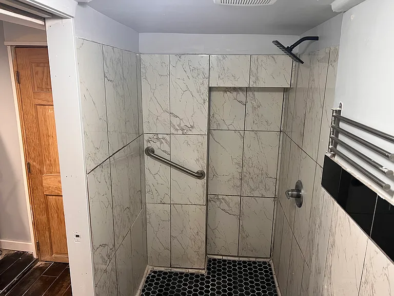 1713 W 18th Pl — Photo 9