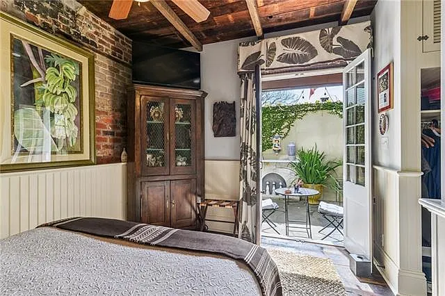 1404 Prytania St #E1 — Photo 32