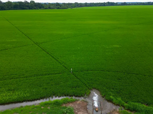 (undisclosed Address), England, AR 72046