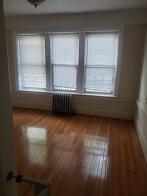 5th image of 538 Ovington Ave APT 1