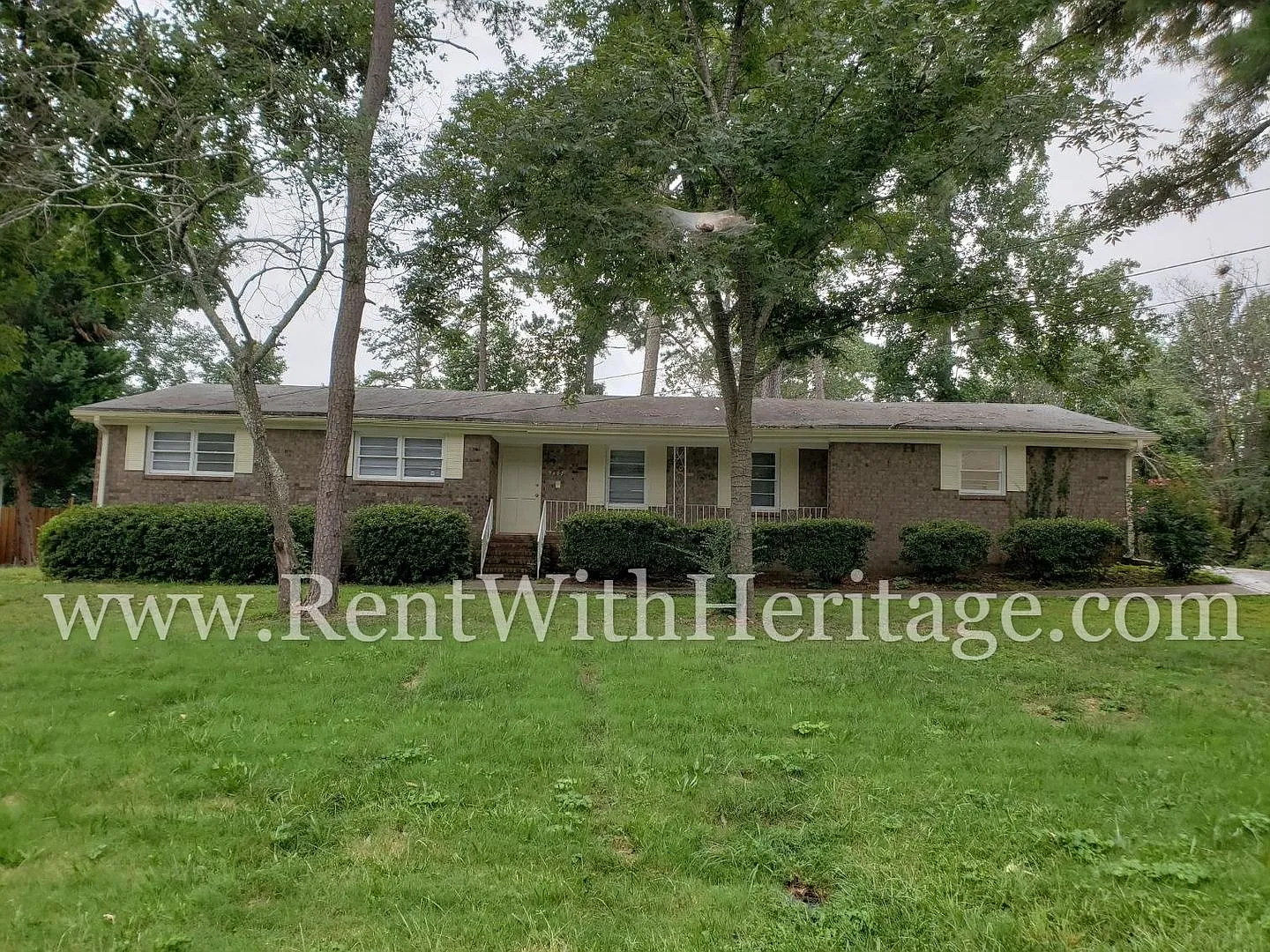 This Is A Wonderful.....Brick Ranch Style Home In A Great Neighborhood With Great Schools And Clo... — Photo 4