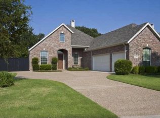 4101 Creek Hill Ln, Corinth, TX 76208