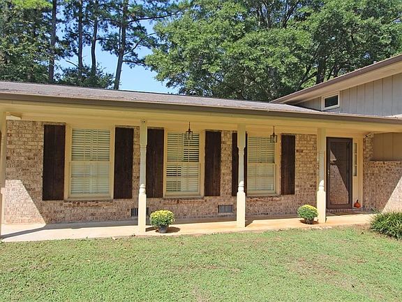 2nd image of 2988 Evans Woods Dr